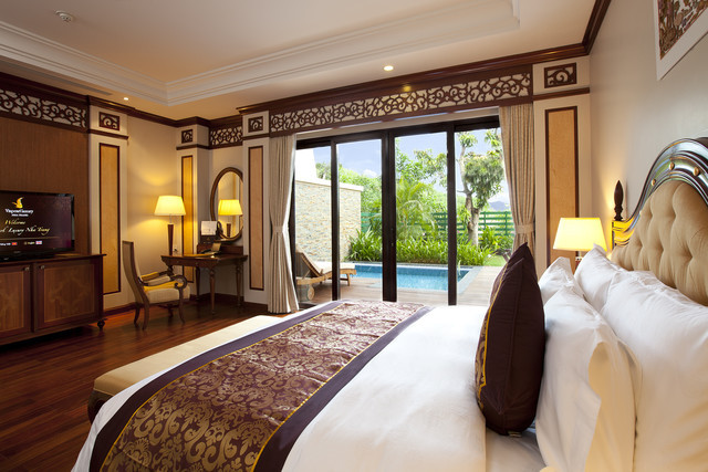 grand%20hilltop%20suite%2003_gallery.jpg
