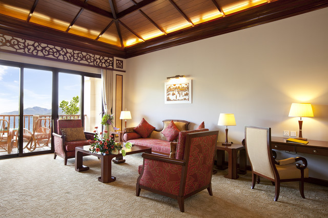grand%20hilltop%20suite%2001_gallery.jpg