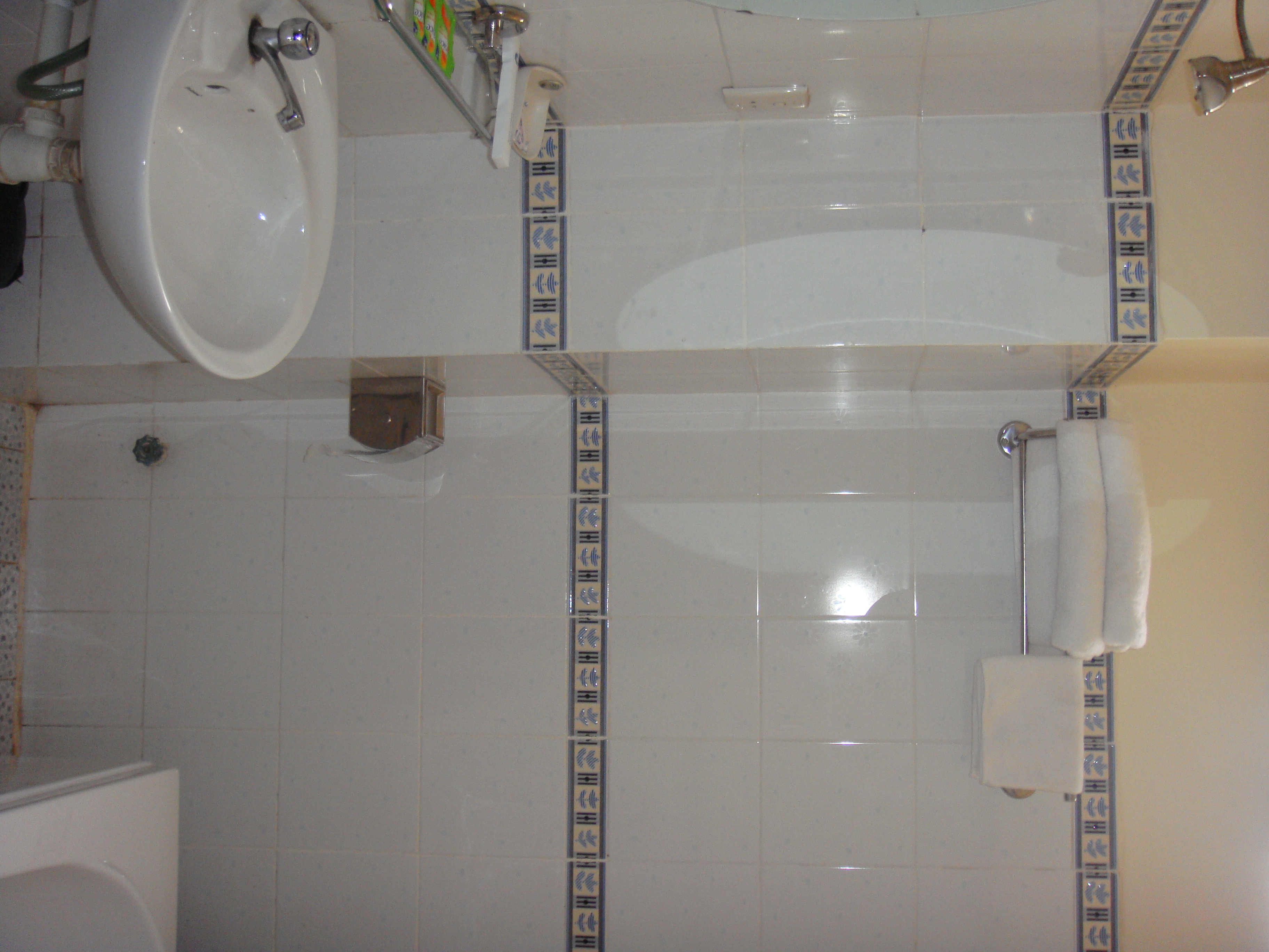 KHÁCH SẠN HOA ĐÔNG DƯƠNG