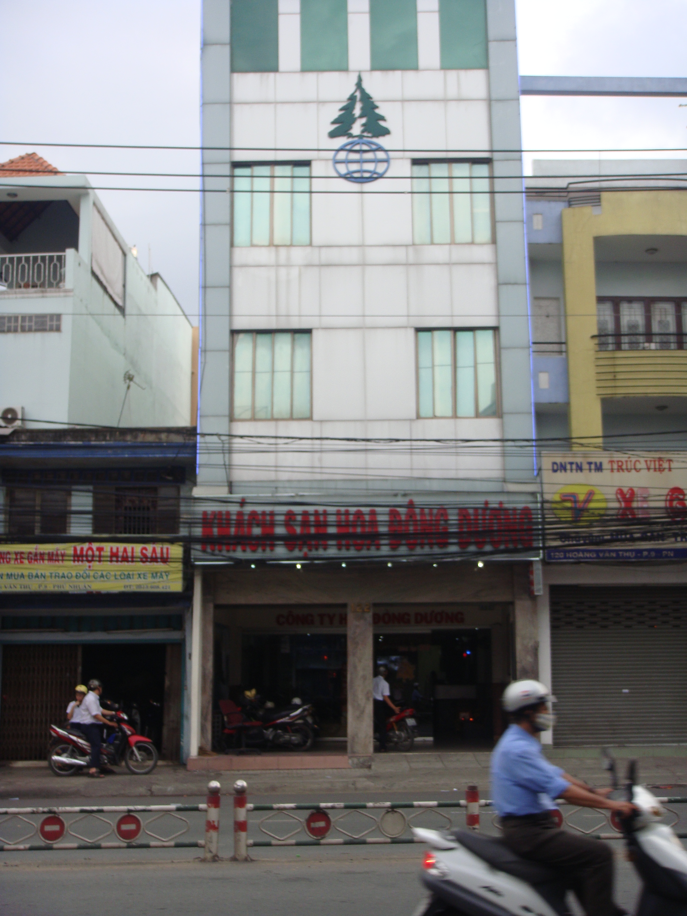 KHÁCH SẠN HOA ĐÔNG DƯƠNG