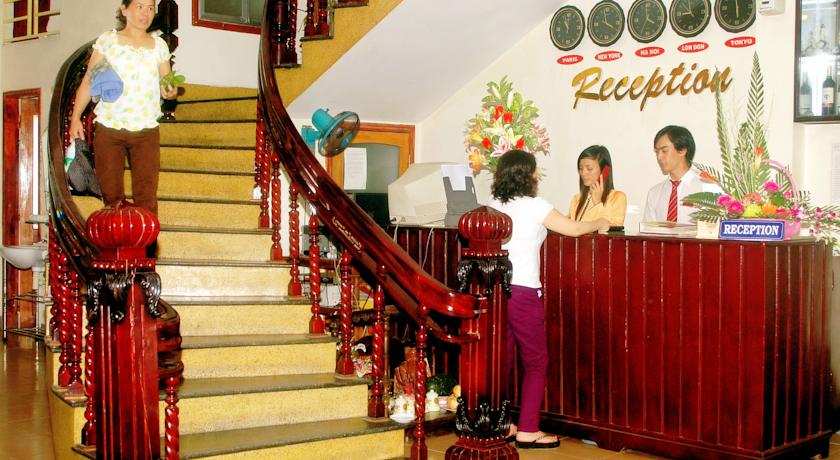 KHÁCH SẠN NHƯ PHÚ
