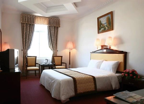 Phòng%20khách7%20-%20hotel24h.net.jpg