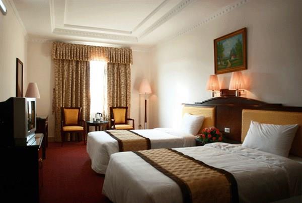 Phòng%20khách6%20-%20hotel24h.net.jpg