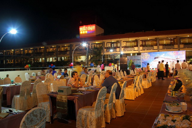 Nhà Hàng
