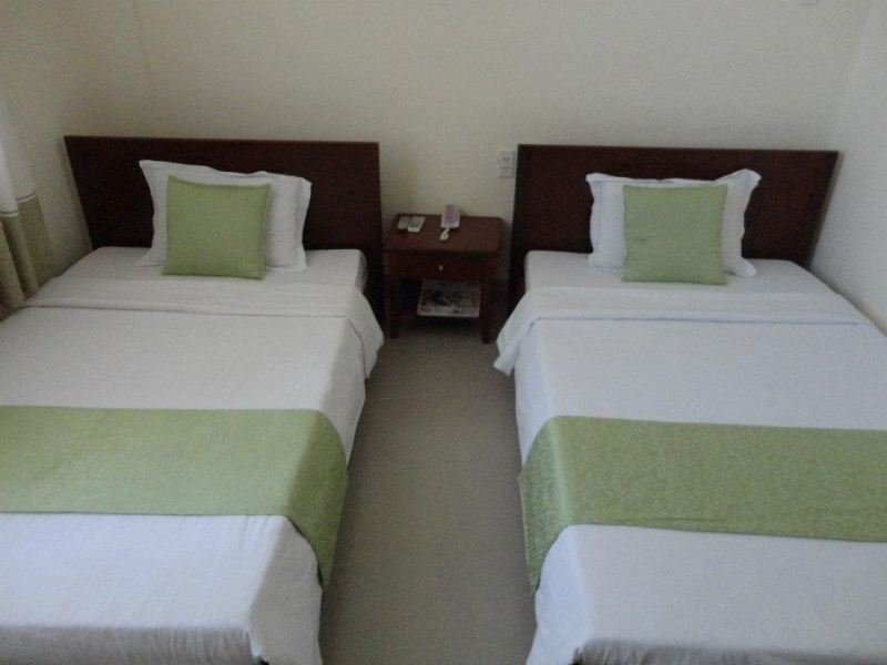 Phòng%20khách%20-%20hotel24h.net.jpg