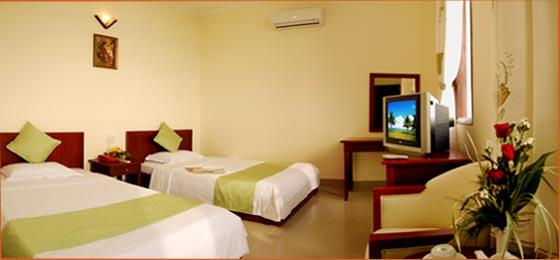 Phòng%20khách7%20-%20hotel24h.net.jpg