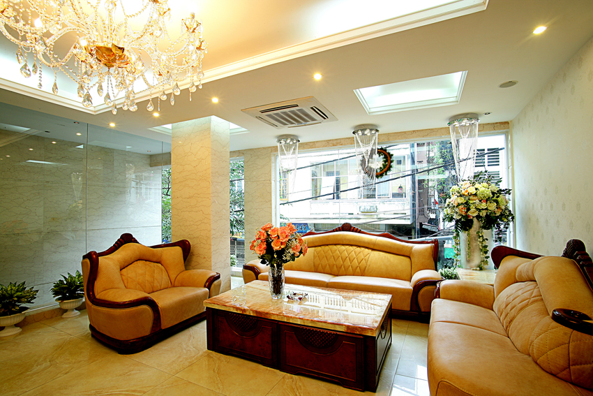 KHÁCH SẠN HỒ GIÁM