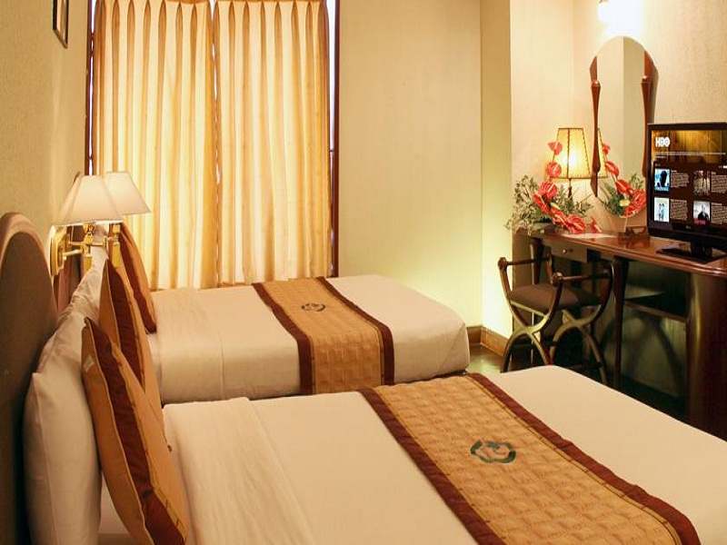 khach-san-golf-3-phong-ngu-5-hotel24h.net.jpg