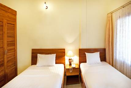 khach-san-tropicana-twin-sea-view-hotel24h.net.jpg