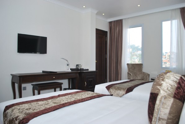 Khách sạn City Bay Palace