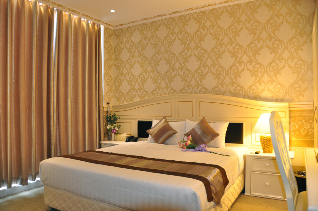 khach-san-golden-crown-phong-superior-2-hotel24h.net.jpg