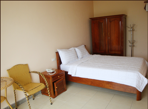 Ý Linh hotel