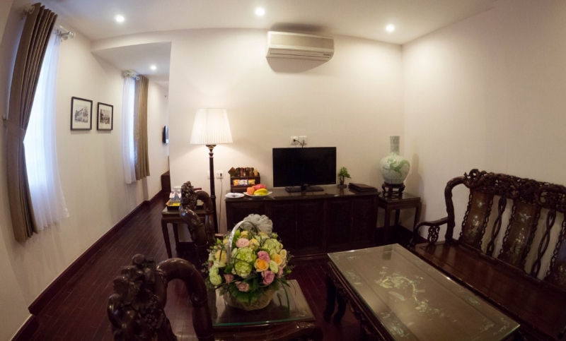 khach-san-hong-ngoc-dynastie-phong-suite-2-hotel24h.net.jpg
