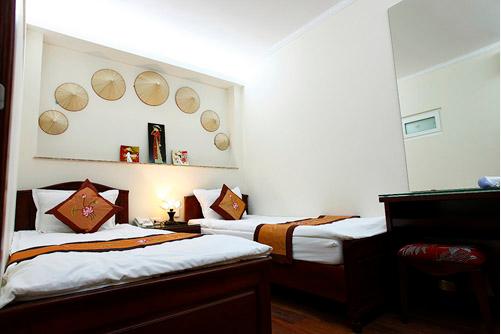 khach-san-luminous-phong-deluxe-1-hotel24h.jpg