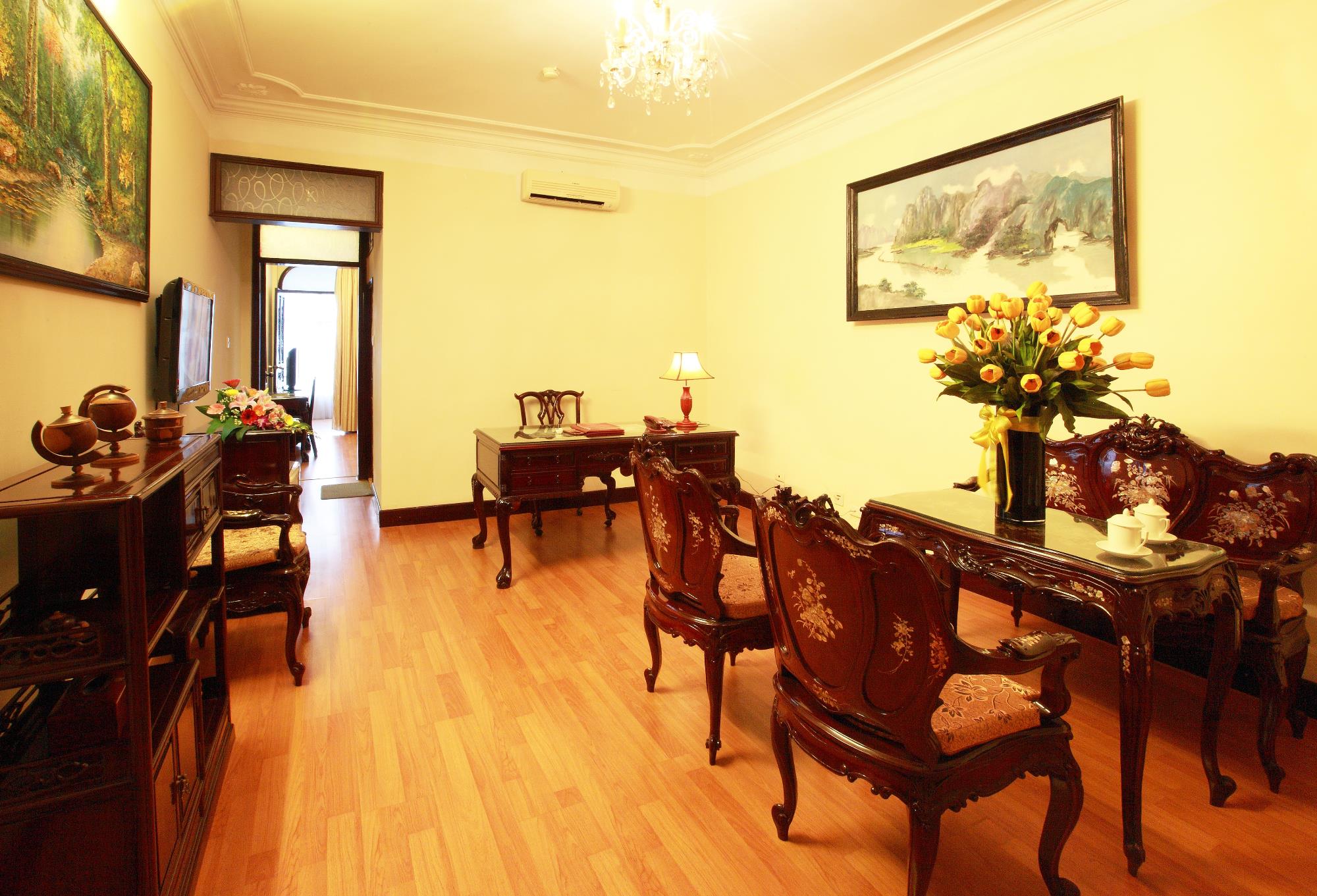 khach-san-asia-phong-suite-4-hotel24h.net.jpg