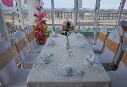 Nhà Hàng khách sạn Thái Dương 