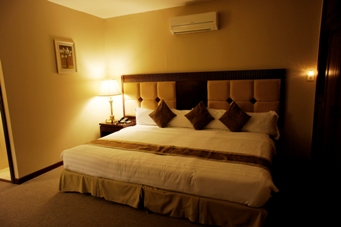 khach-san-mifuki-boutique-phong-deluxe-5-hotel24h.net.JPG