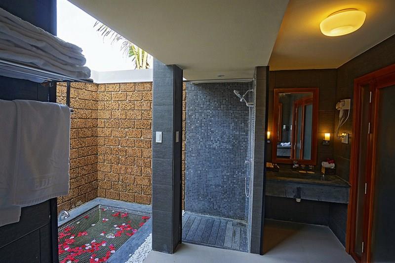 Phòng hồ tắm - Eden resort