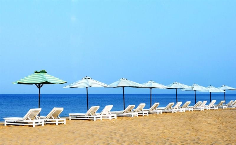 Bãi biển - Eden Resort