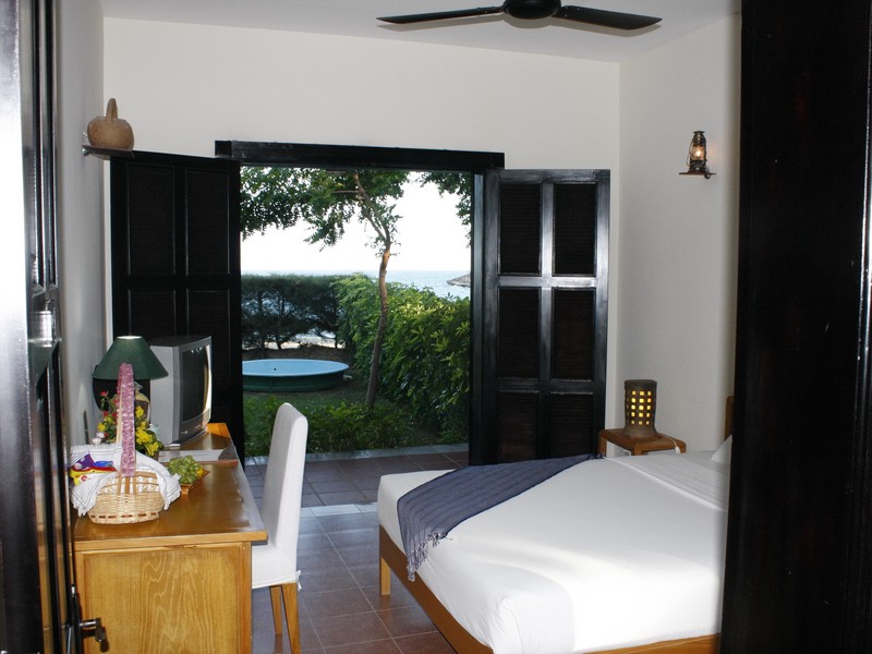 resort-bau-truc-phong-deluxe-3-hotel24h.jpg