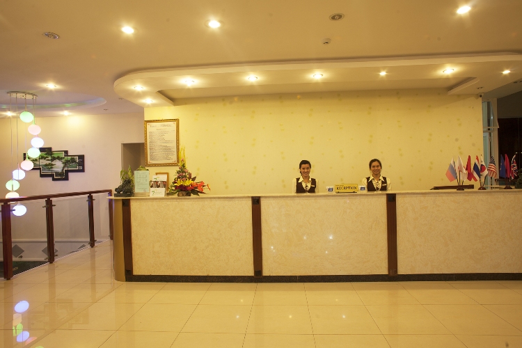 Lễ Tân - Khách sạn Trendy