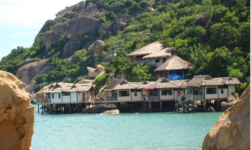 Water Bungalow Standard - Resort Yến Bay (Ngoc Suong Resort)