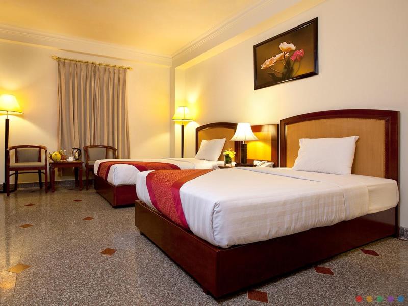 khach-san-kingston-phong-premium-superior-1-hotel24h.net.jpg
