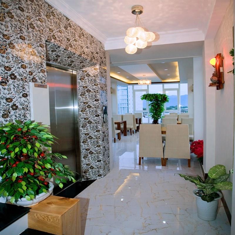 Thang máy - CR Hotel