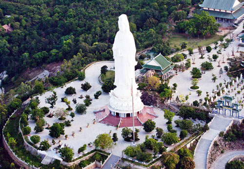 chua-linh-ung-da-nang.jpg