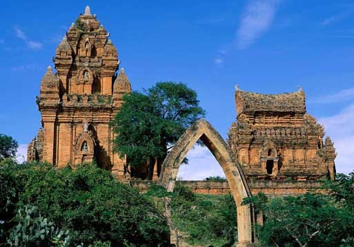 lich%20su%20lang%20gom%20bau%20truc%20www.OJO.vn.jpg
