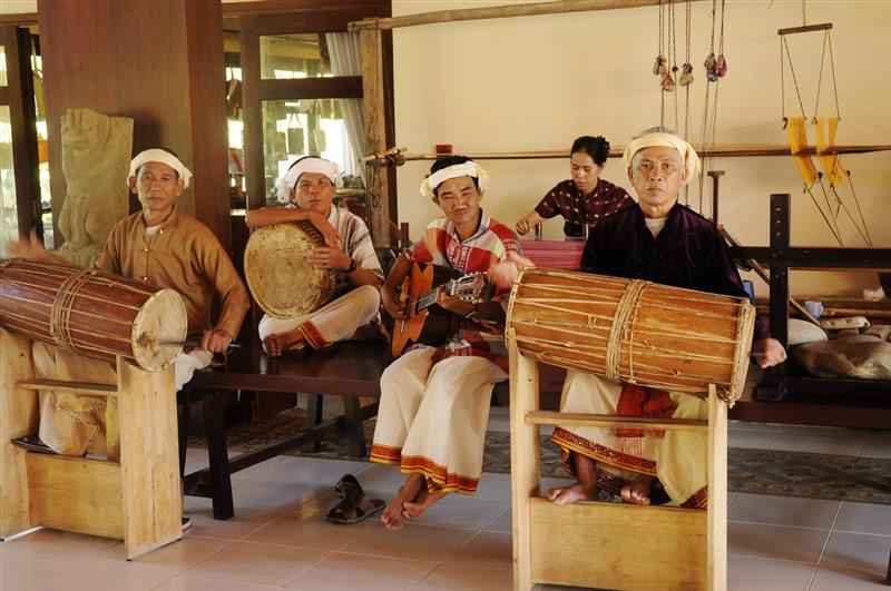 Âm Nhạc