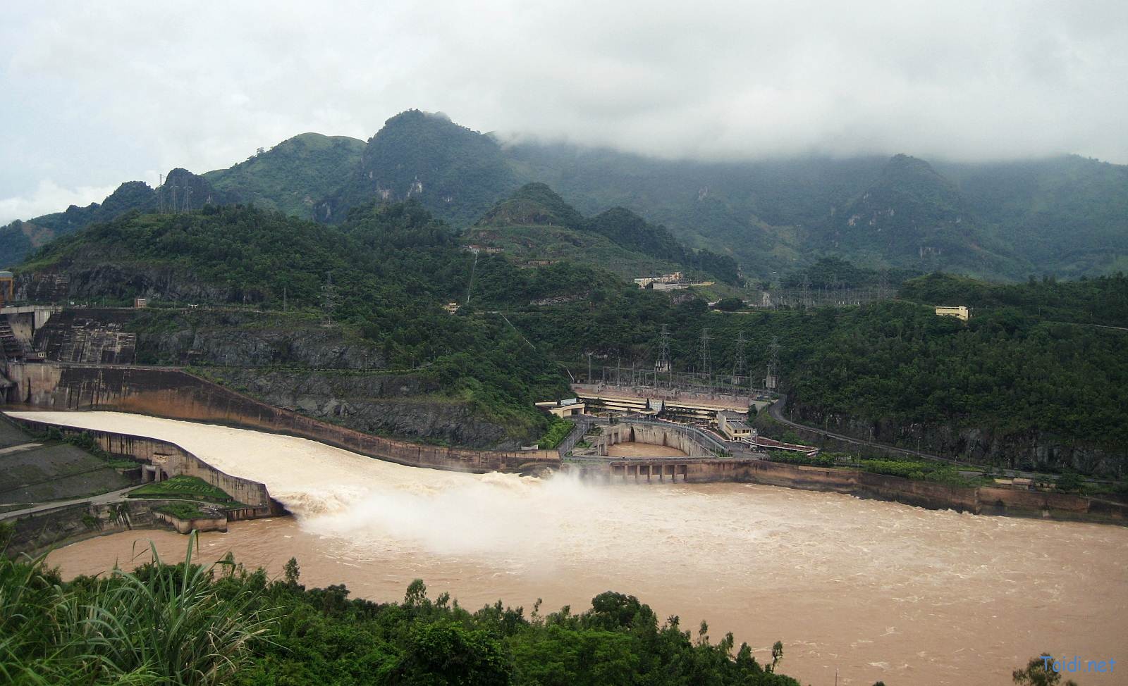 thuy-dien-hoa-binh-hotel24h.net.jpg