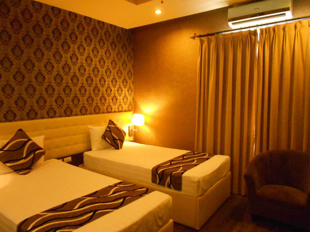 Phòng Deluxe - Hotel24h.net