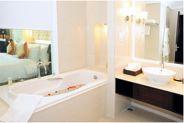 Phòng deluxe - hotel24h.net