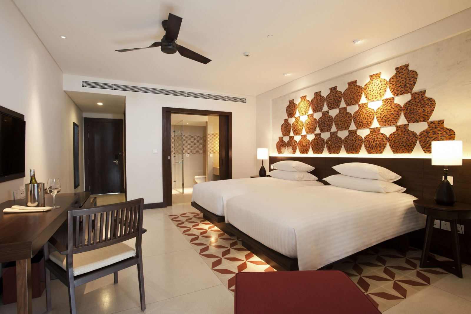 Phòng Deluxe Sea View - Hotel24h.net