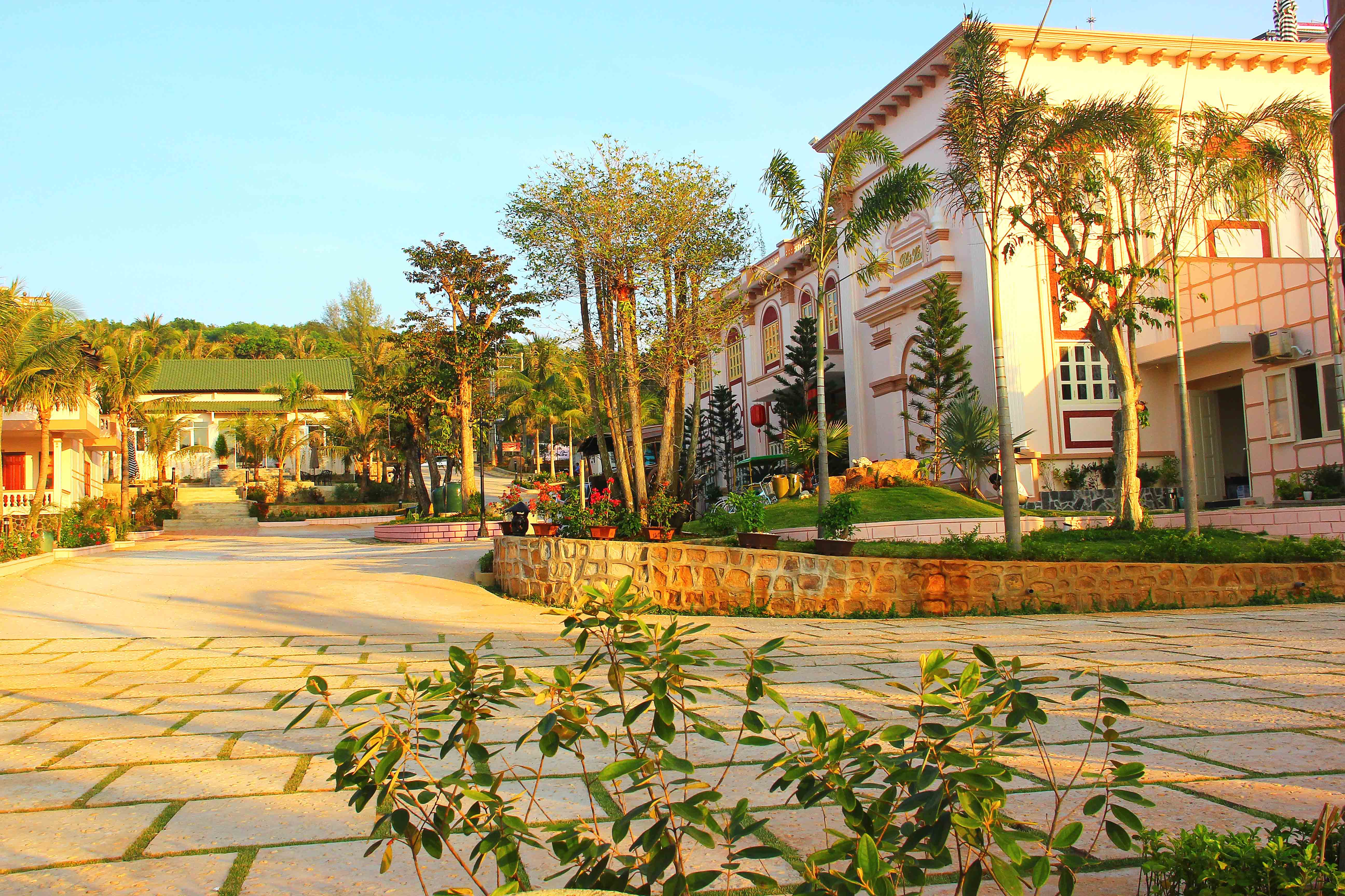 Cảnh quan Resort Phú VÂn - Hotel24h.net