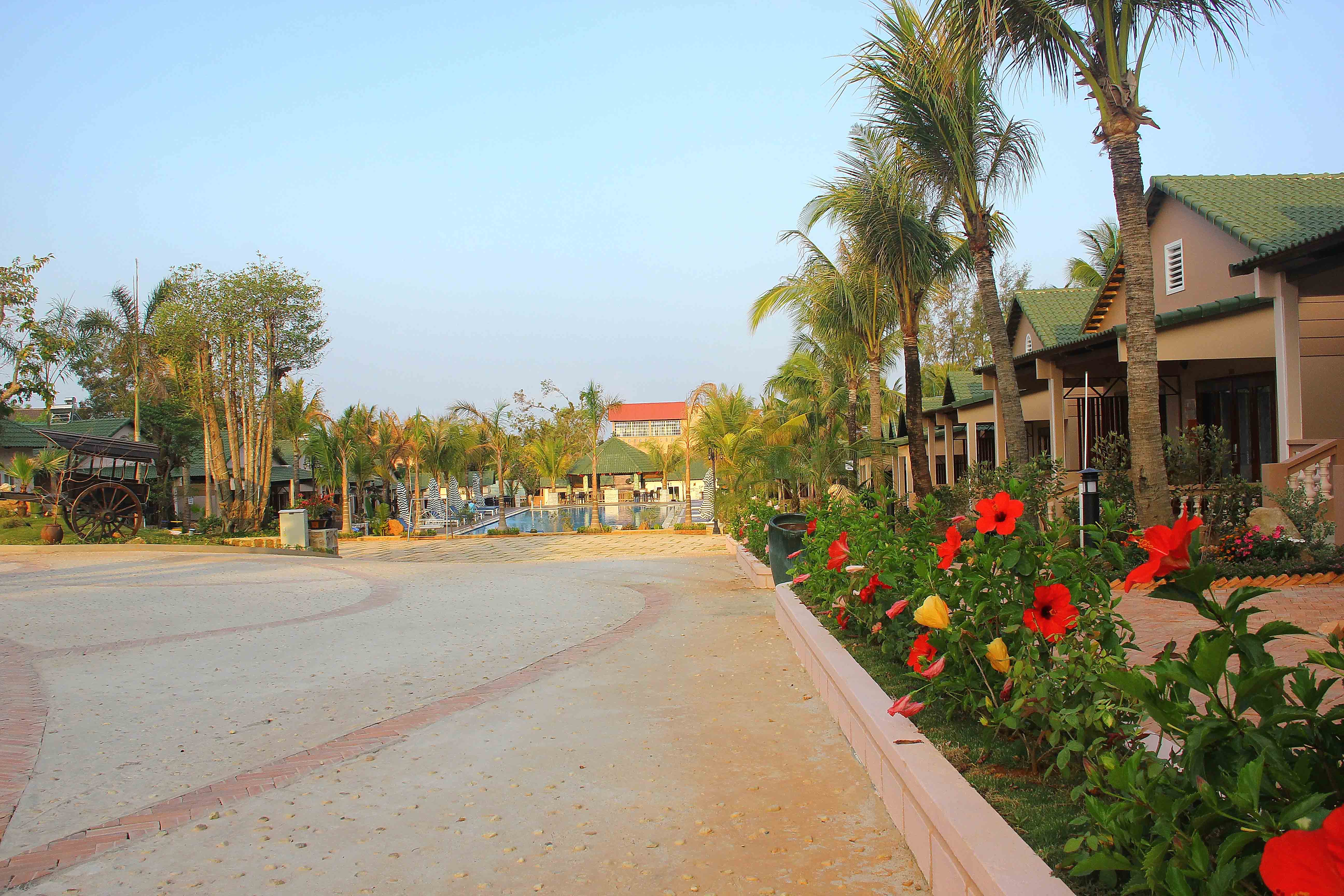 Cảnh quan Resort Phú VÂn - Hotel24h.net