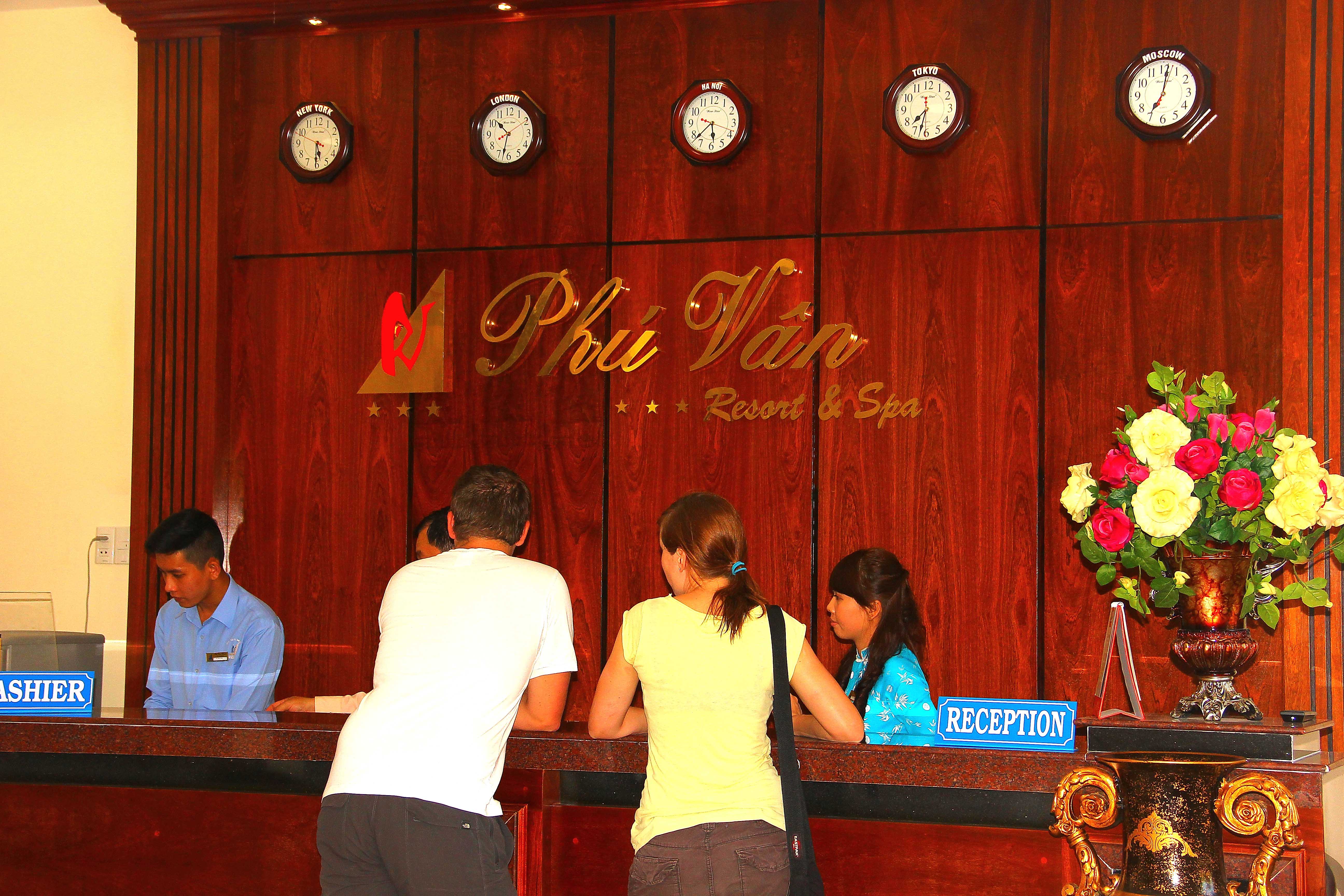 Lễ tân - Hotel24h.net