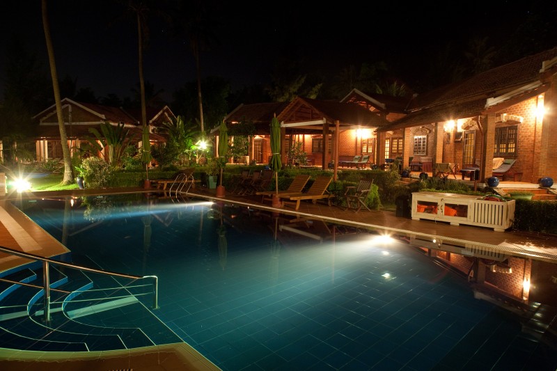 Hồ bơi - Hotel24h.net
