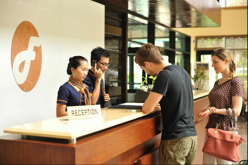 Lễ tân - Hotel24h.net