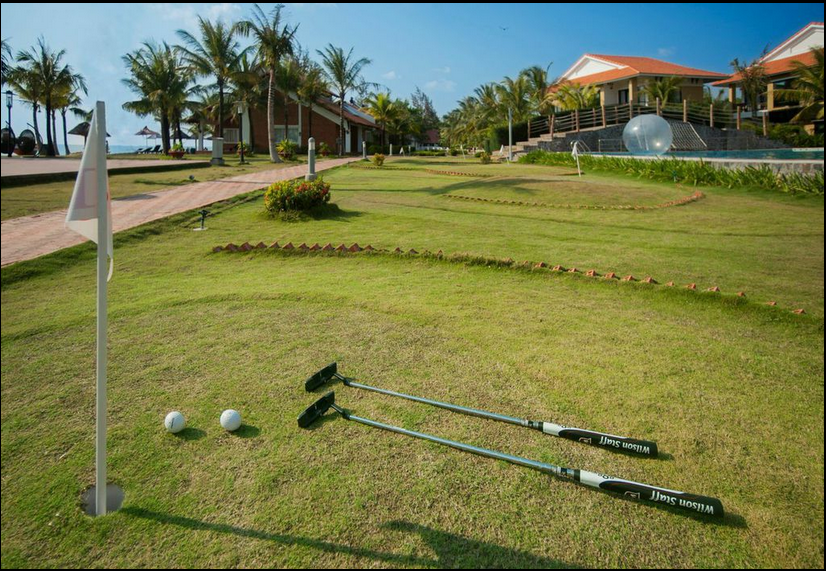 Sân Golf - Hotel24h.net
