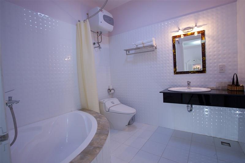 Phòng tắm - Hotel24h.net
