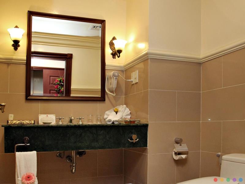 Phòng tắm - Hotel24h.net