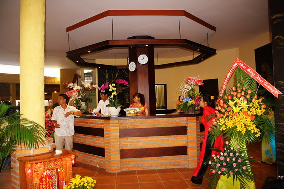 Lễ tân - Hotel24h.net