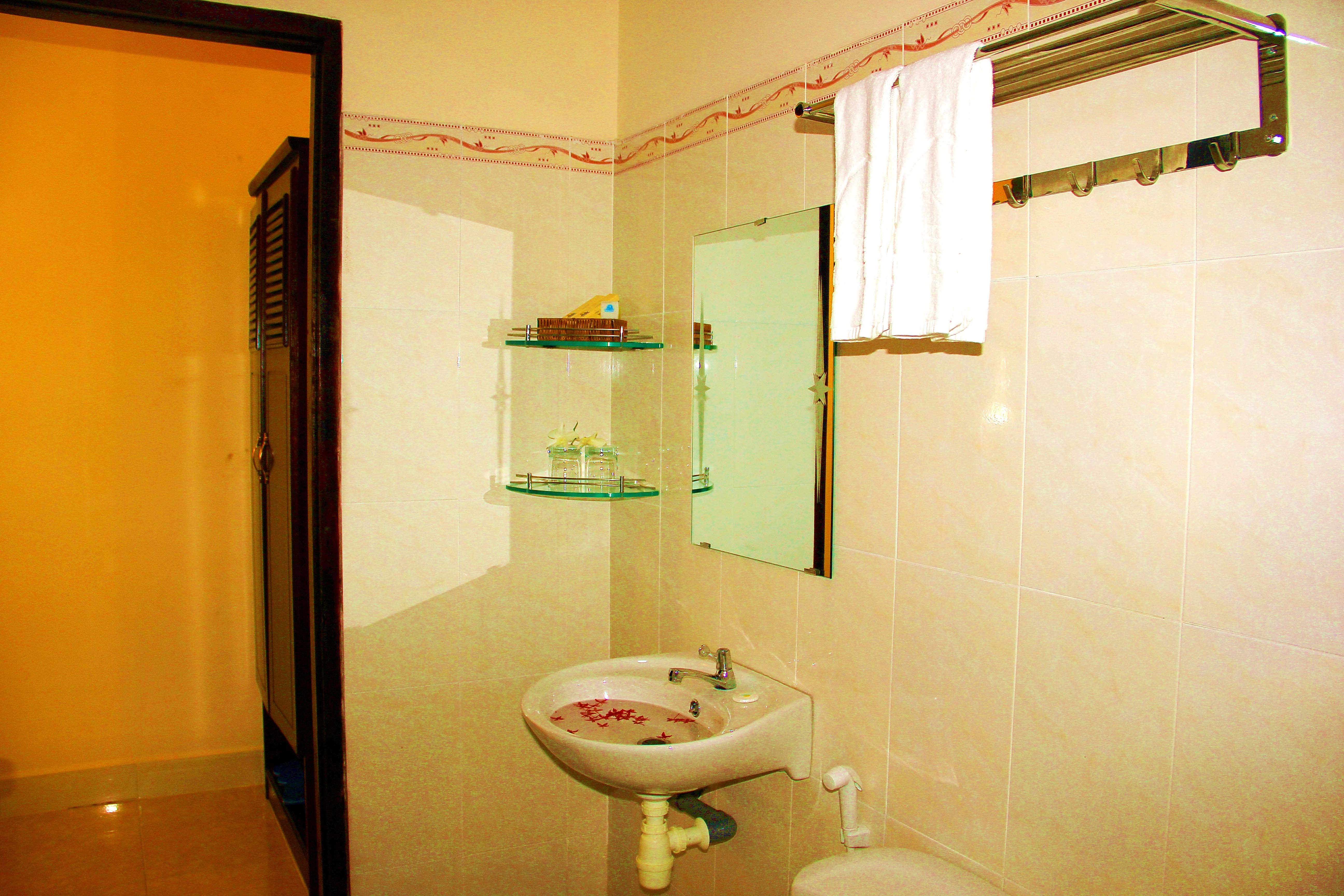 Phòng Deluxe 2 Khách - Hotel24h.net