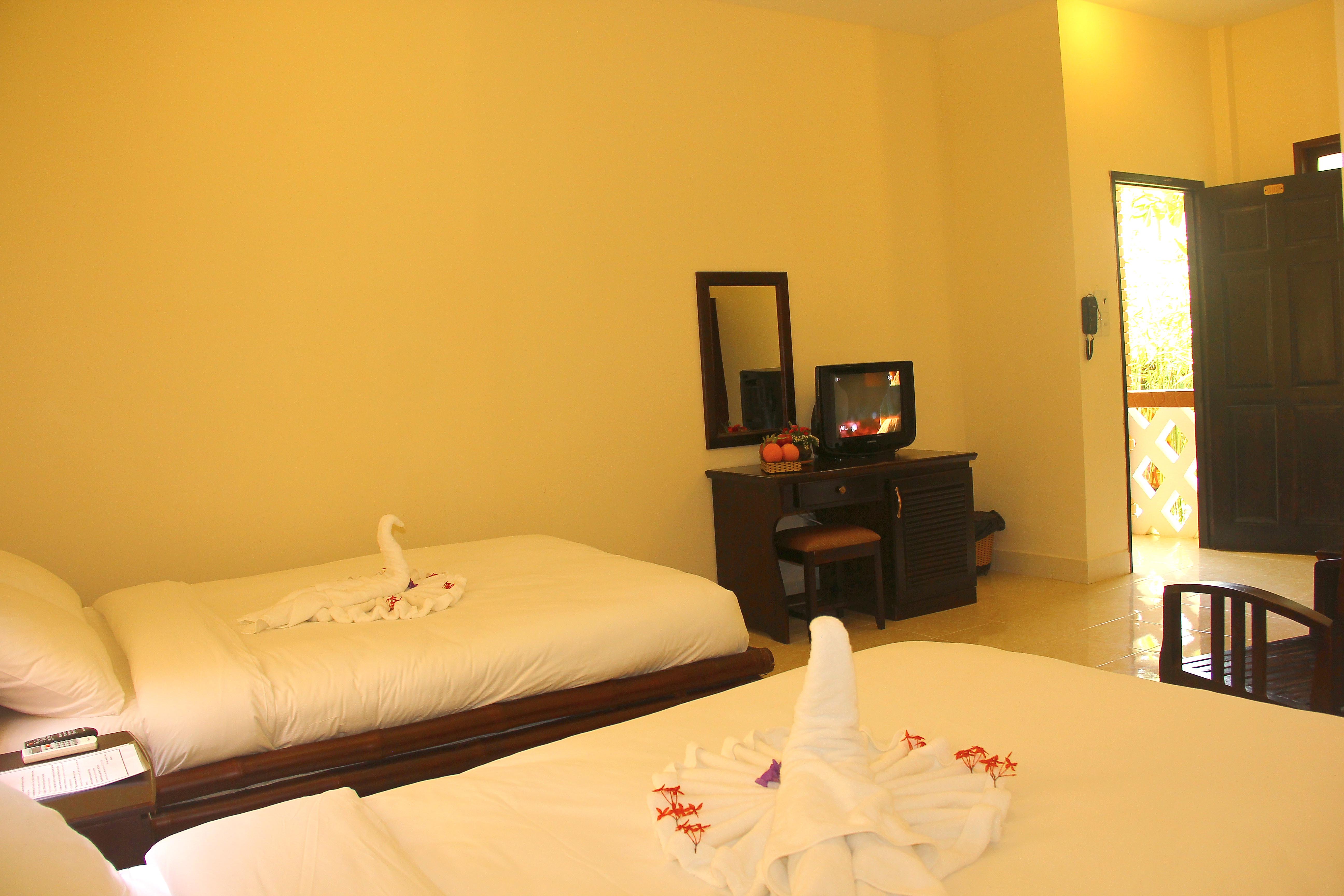 Phòng Deluxe 4 Khách - Hotel24h.net