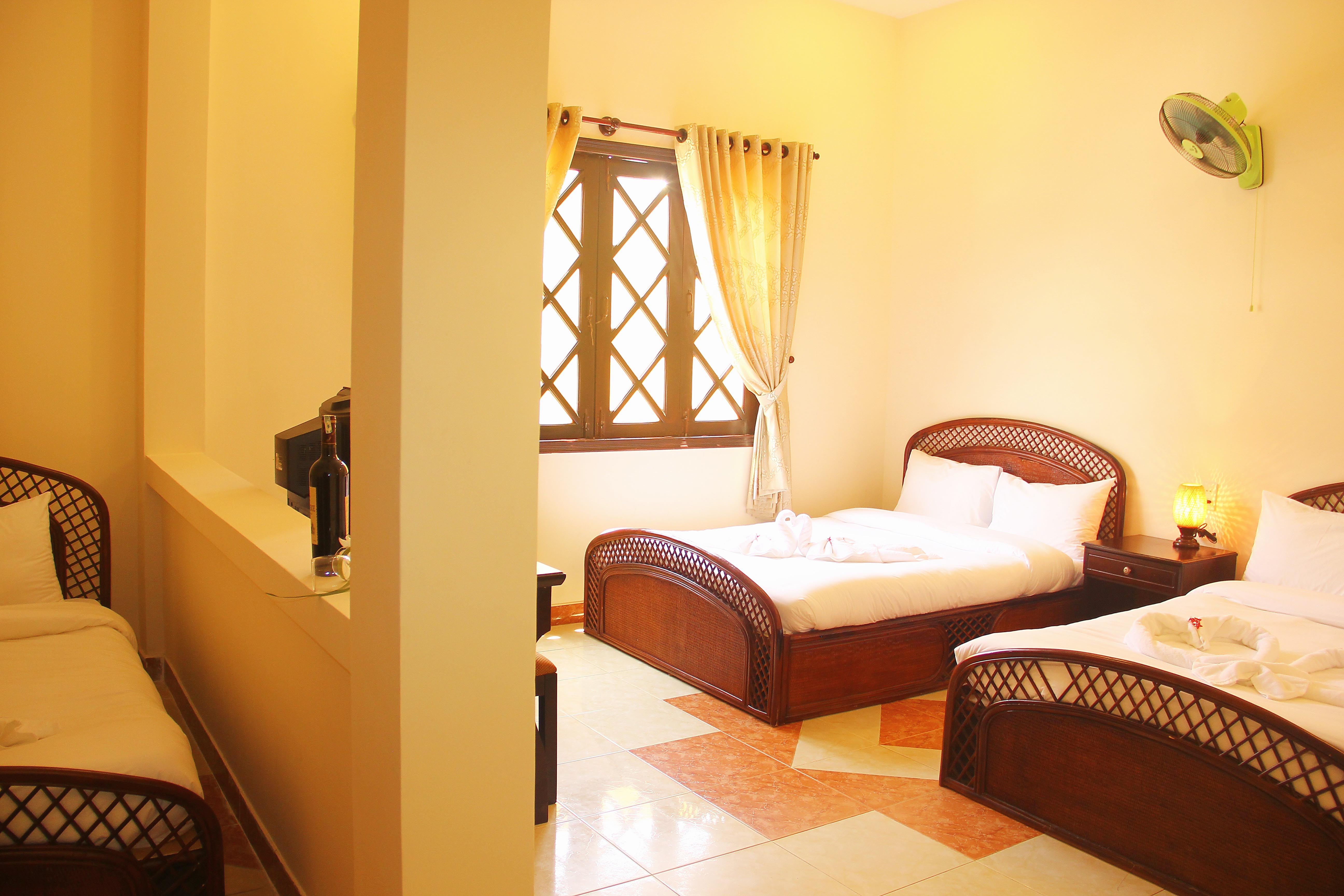 Phòng Deluxe 6 Khách - Hotel24h.net