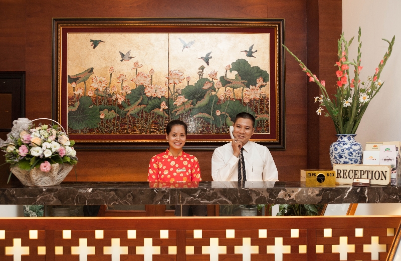 Lễ tân - Hotel24h.net
