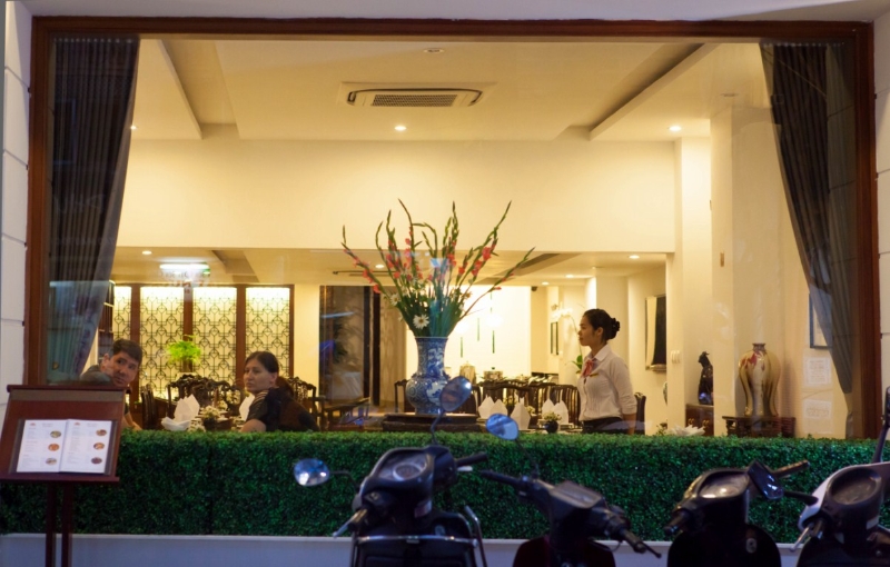 Nhà hàng - Hotel24h.net