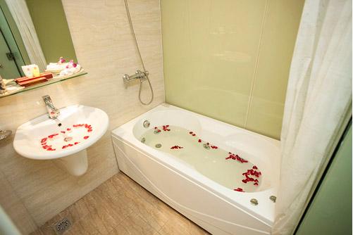Phòng tắm - Hotel24h.net